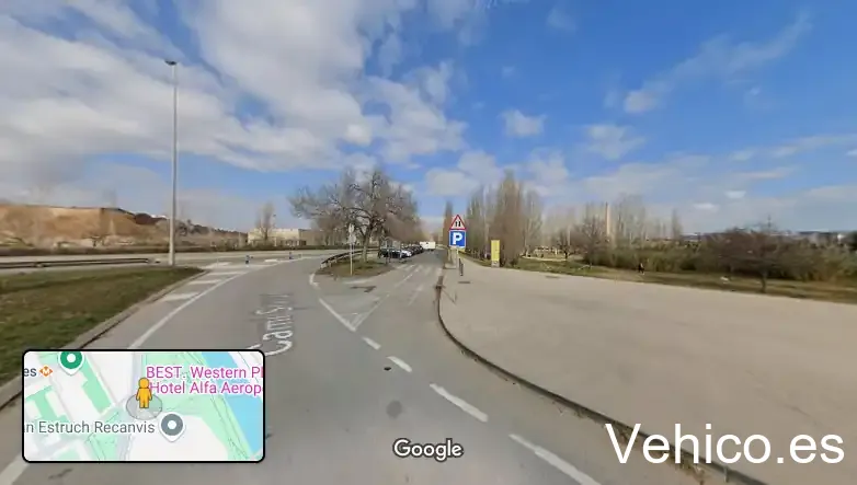 Parking del parque canino de El Prat