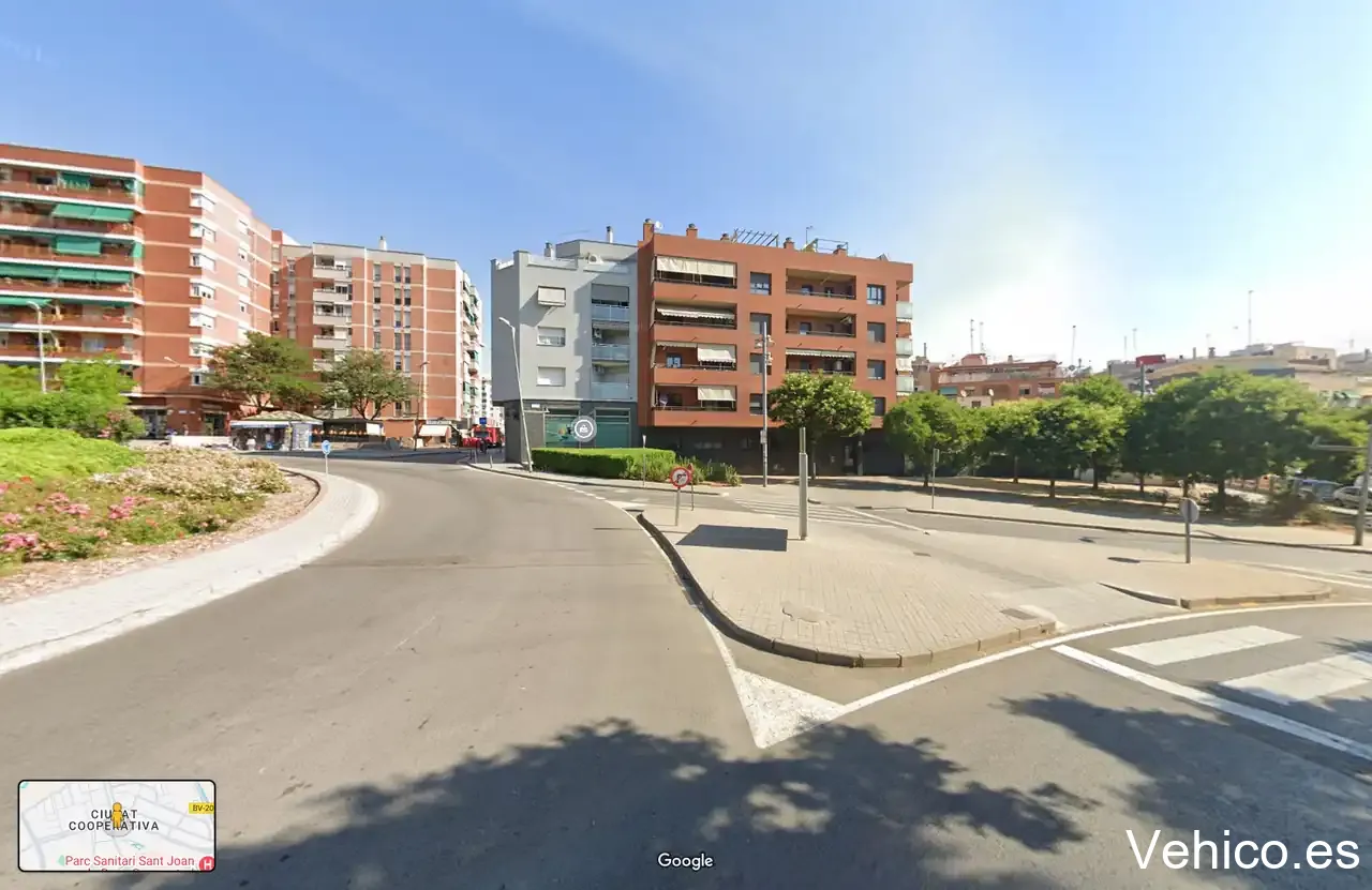 Carrer de Frederic Mompou, 9 Parking
