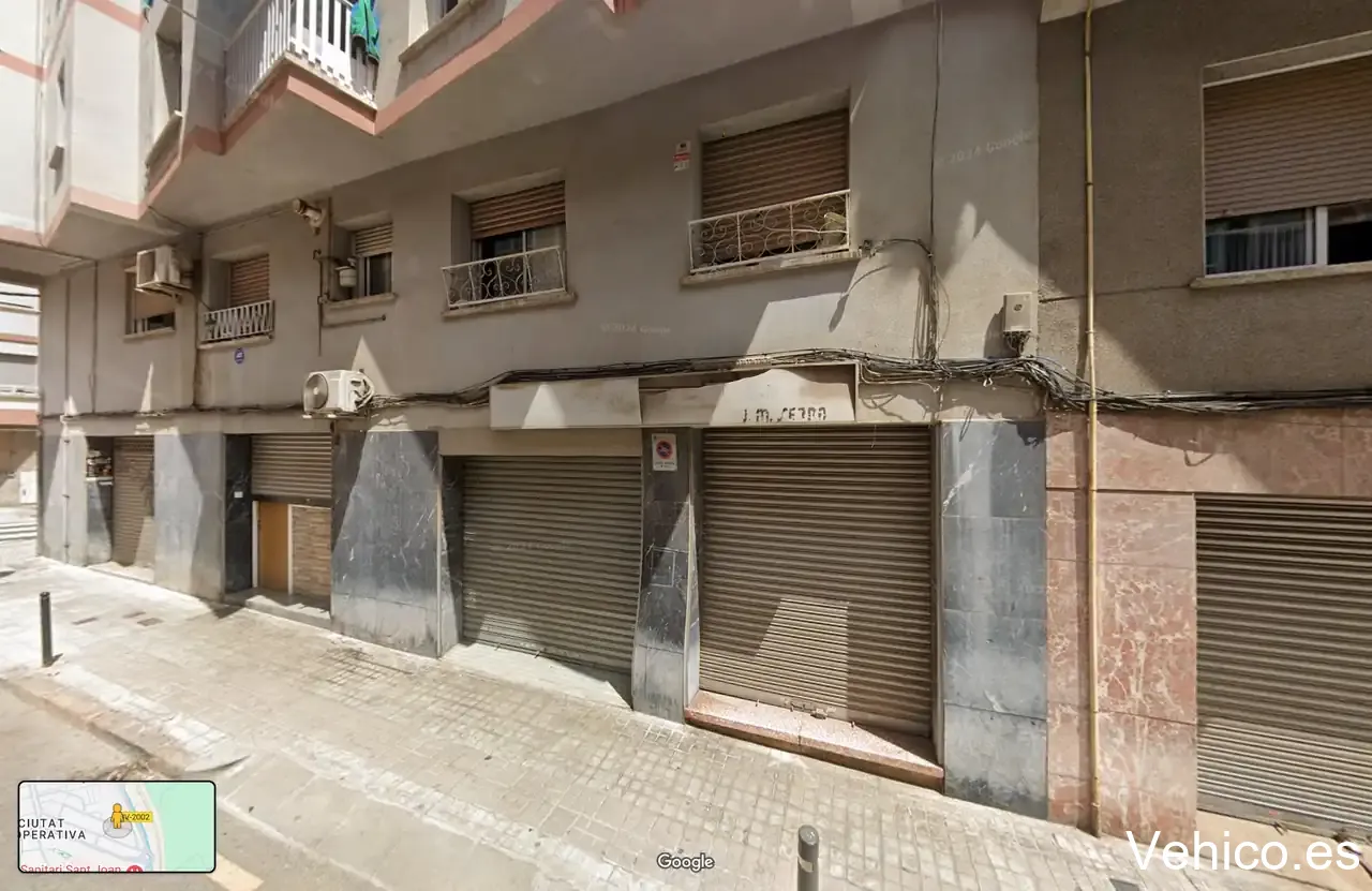 [P] Zona d'aparcament reservada per a motos
