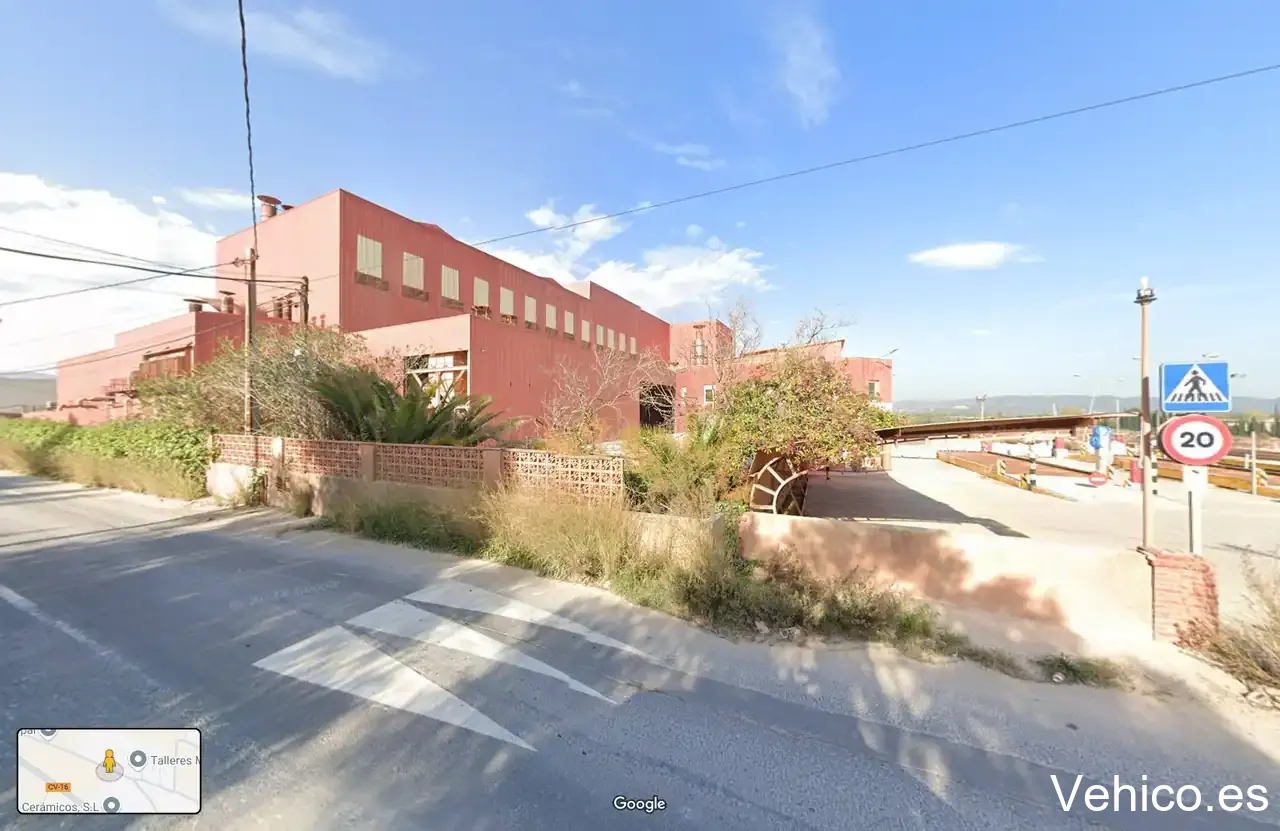 Tienda L'Àuto / L'Àrea Oficinas Centrales