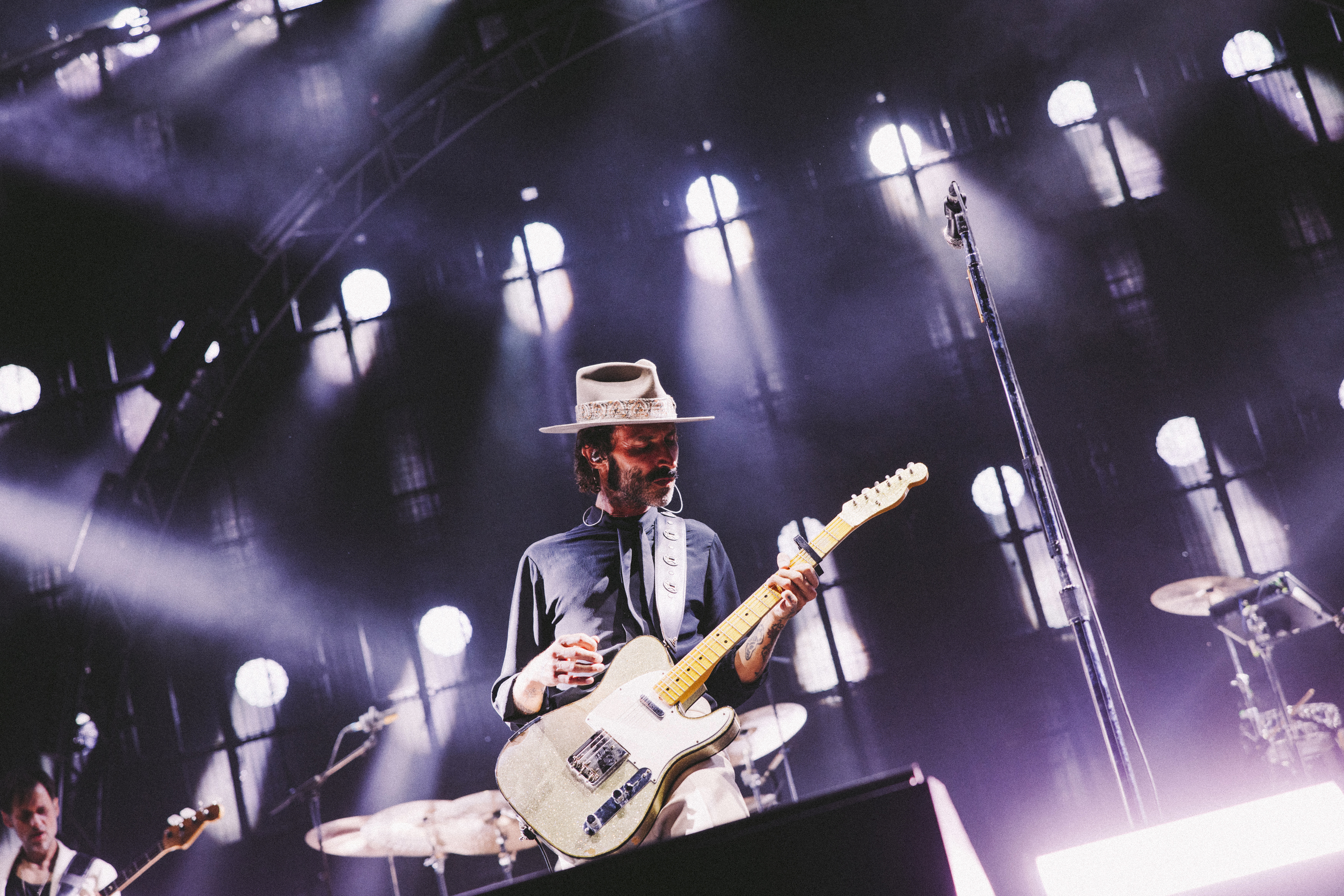 Leiva en Sevilla: Una noche mágica que desafía lo esperado