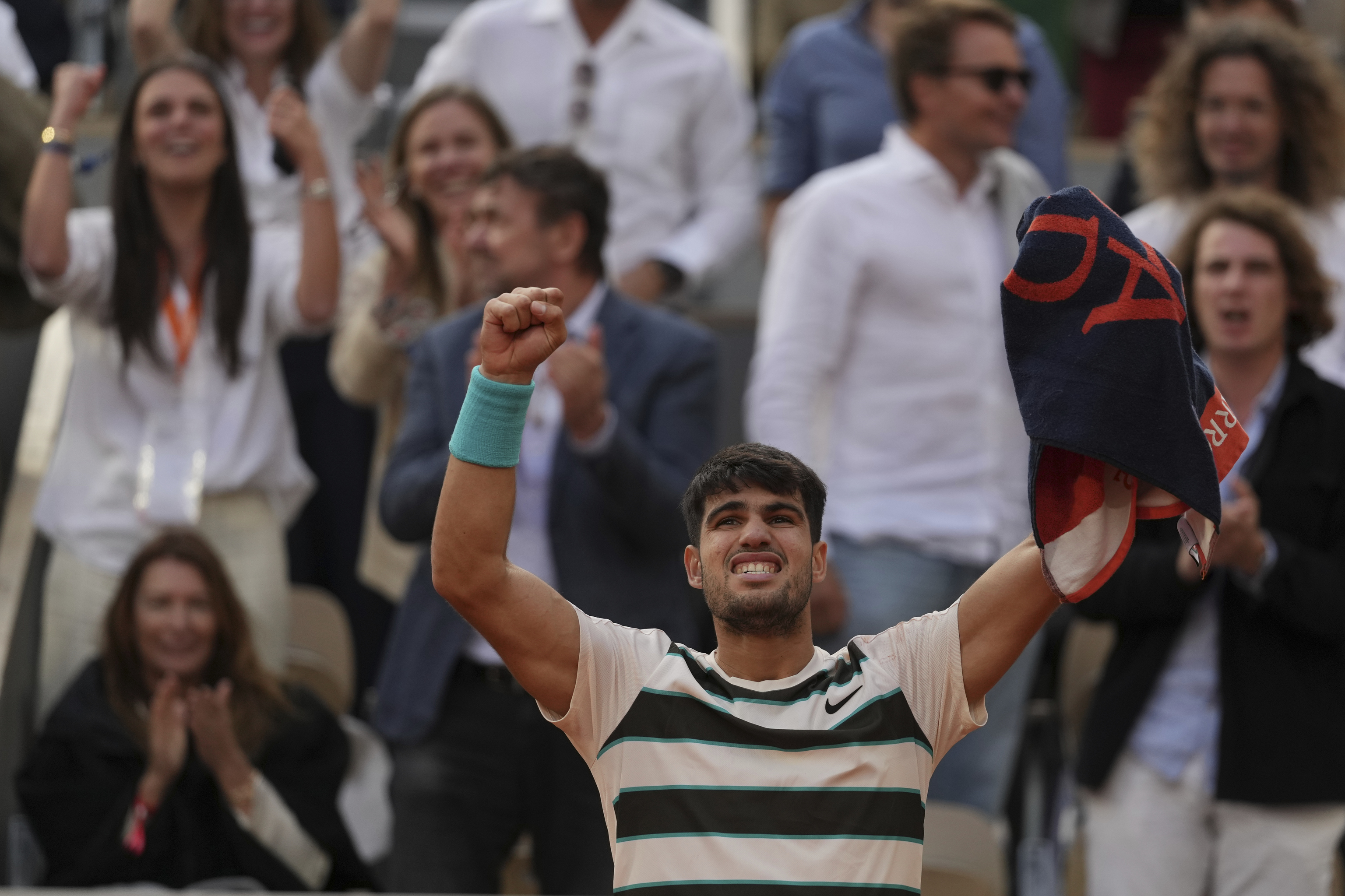 Épico triunfo: Alcaraz conquista su 2º Roland Garros ante Sinner