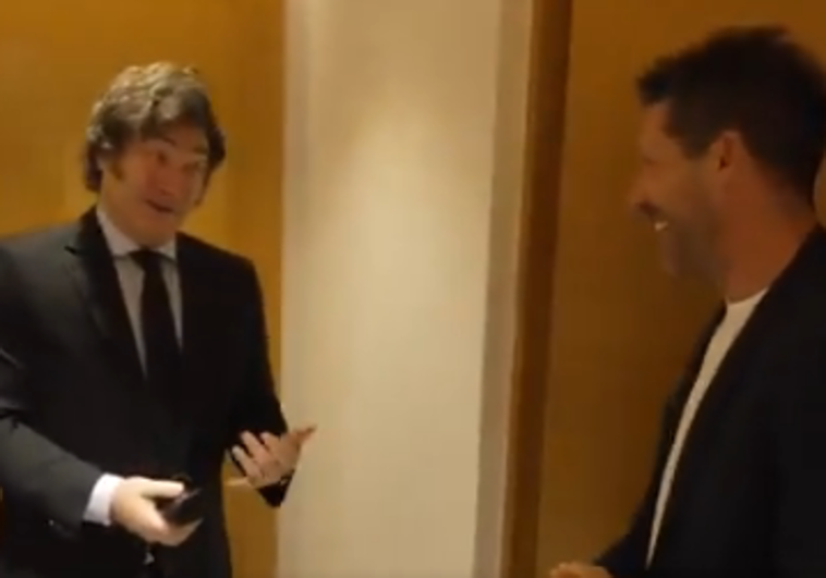 "Milei y Cholo Simeone: Encuentro en Madrid que Sorprende"