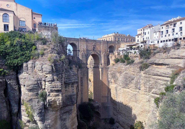 El puente más hermoso de Andalucía: historia y misterio