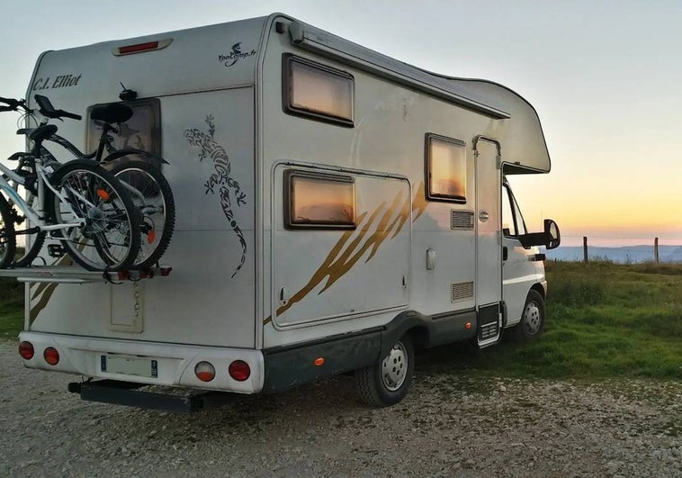 Guía definitiva: Llevar bici o moto en autocaravana