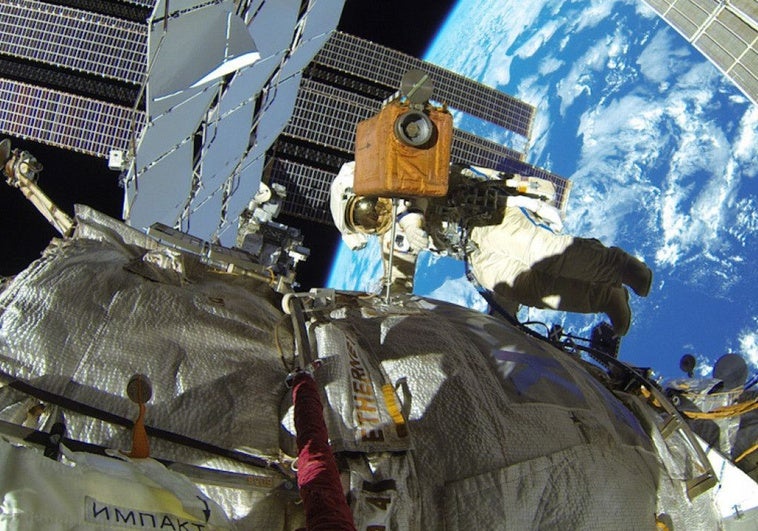 Viaje Espacial Privado Suspendido: Fuga en Módulo Ruso