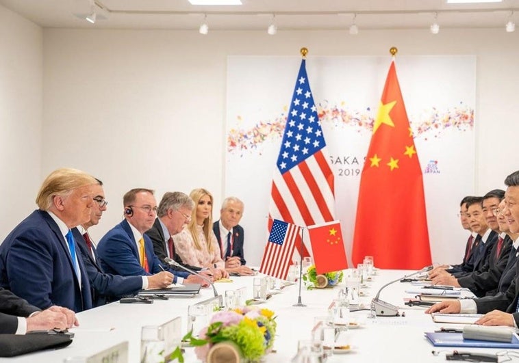 "EE.UU. y China: Acuerdo Comercial que Revoluciona el Comercio"