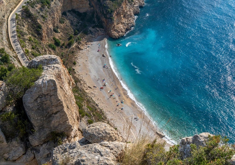 Descubre la Playa Perfecta: Bandera Azul en Cada Provincia