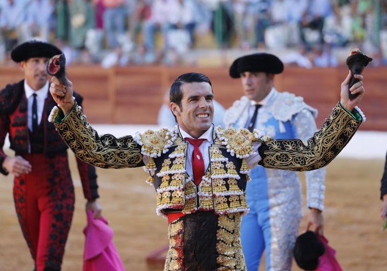 Éxito Taurino: Triunfo Histórico de Emilio y Galván en La Línea