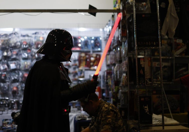 Subasta Épica: Consigue la Espada Láser de Darth Vader