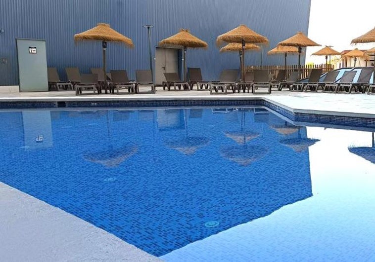 Hotel de Lujo con Piscina Infinita y Vistas al Mar por 120€