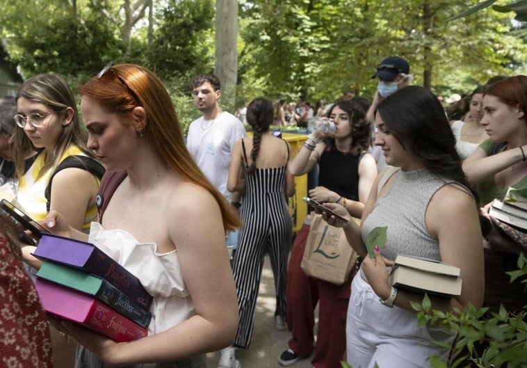Romantasy: El Género Literario en Auge en 2023