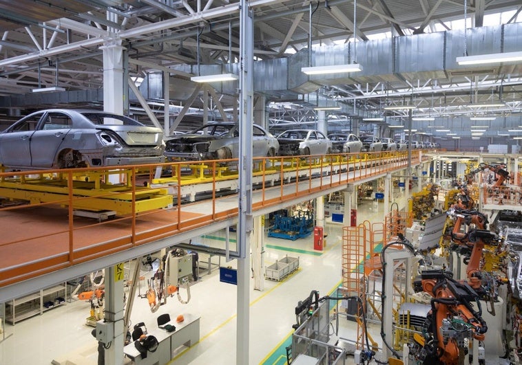 Crisis en la Producción de Coches en España: Causas y Soluciones