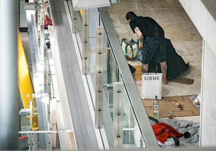 "¡Atención Viajeros! Nuevas Normas para Pernoctar en Barajas"