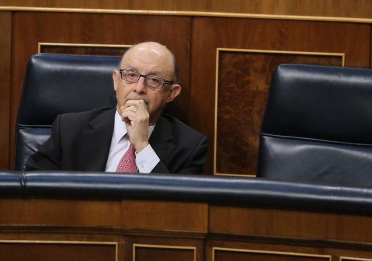 Escándalo Fiscal: Montoro Libre de Cargos en Tarragona