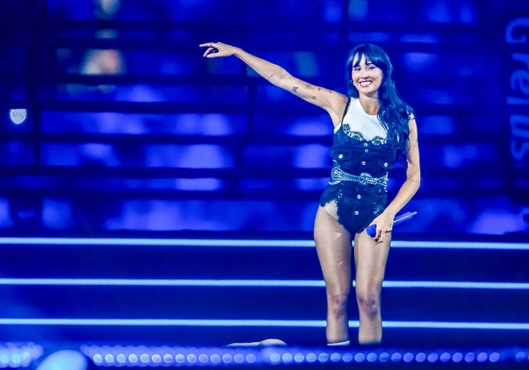 Impactantes cambios de vestuario de Aitana en sus conciertos