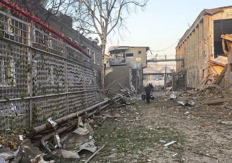 Impactante ataque en Zaporiyia: Rusia bombardea cárcel, 17 muertos