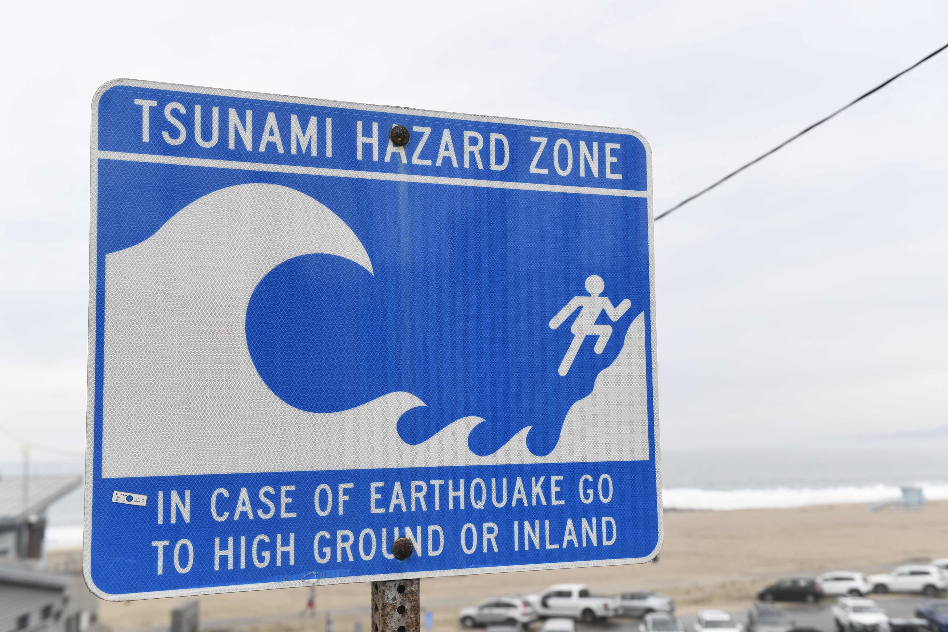 Alerta Tsunami Global: Gigantes Olas Amenazan Costas