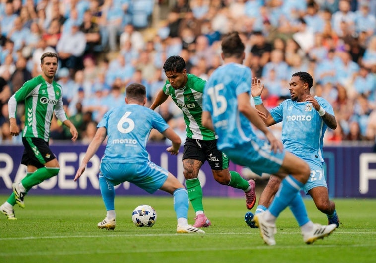 Betis y Coventry: Dramático empate con error y golazo (1-1)