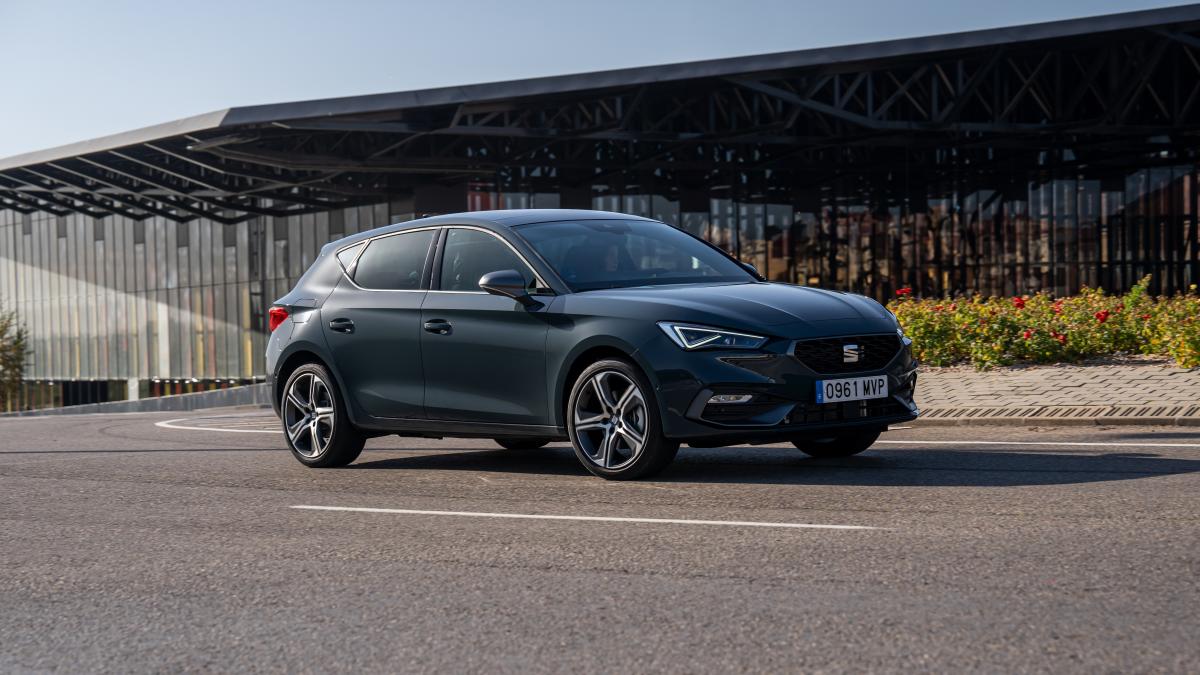 Seat León e-Hybrid: Autonomía Eléctrica de 130 km y Etiqueta Cero