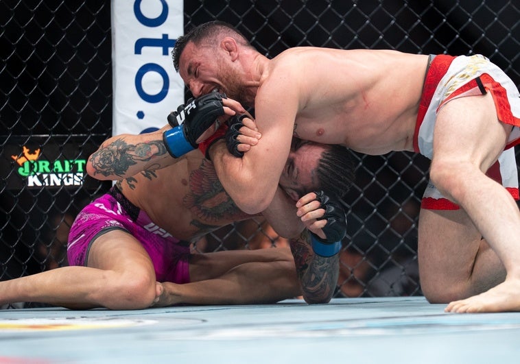Dvalishvili domina y somete a O'Malley en UFC 316: ¡Épico!